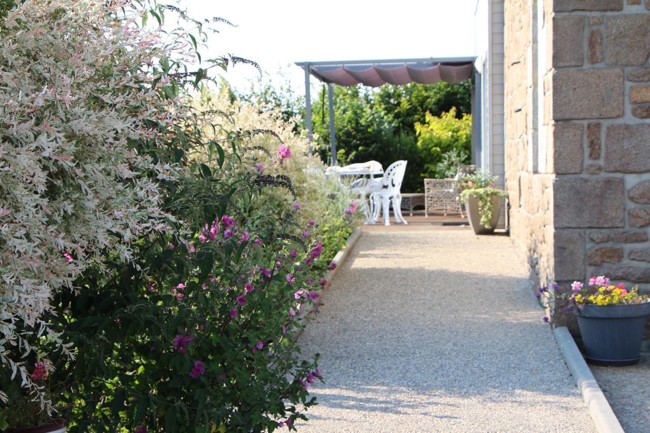 Gite D'Anne Et Ulysse Sept-Freres Exteriör bild